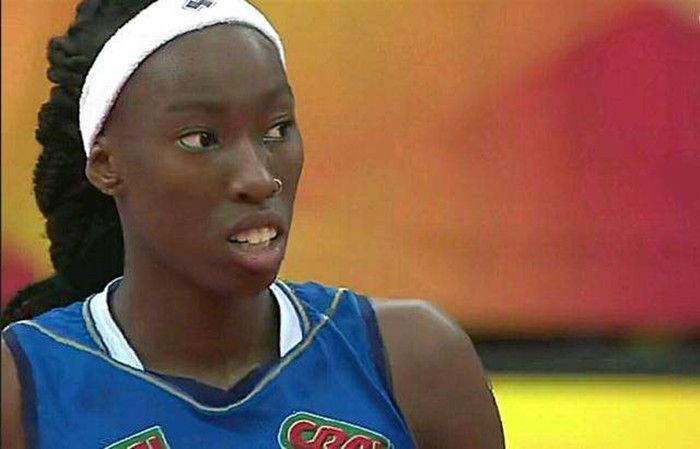 久久制服诱惑